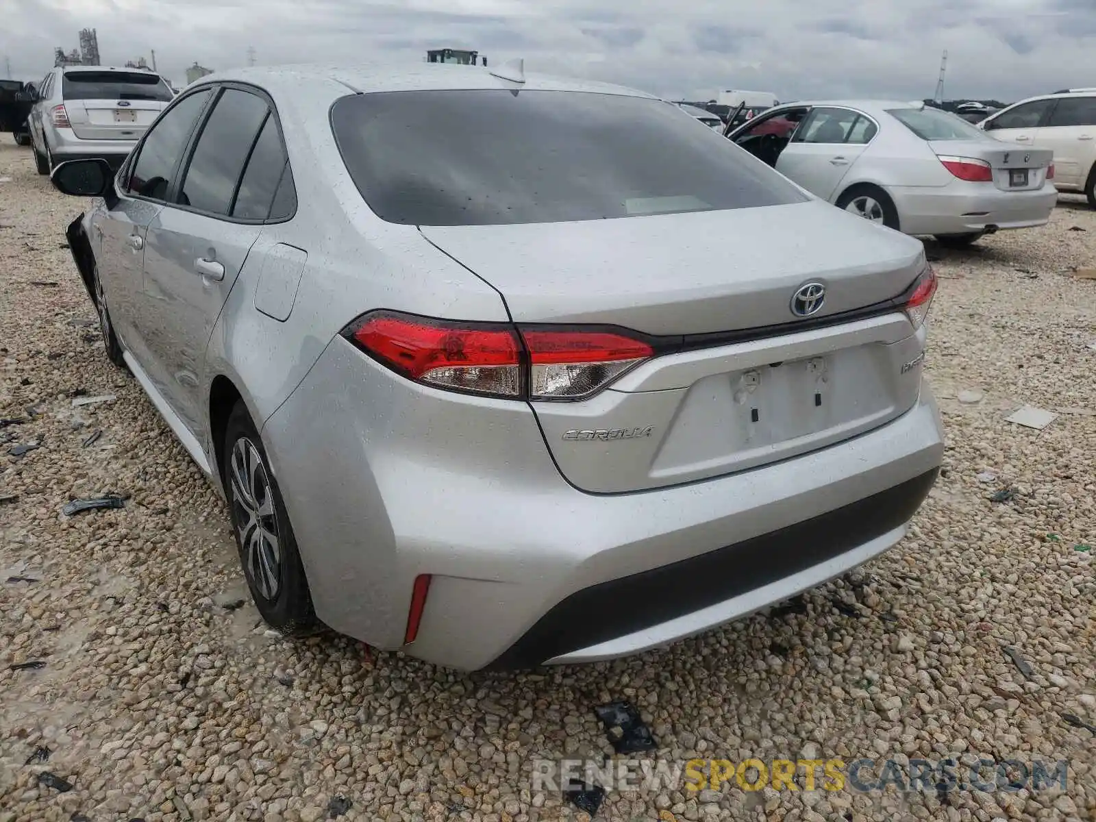 3 Photograph of a damaged car JTDEBRBE0LJ021037 TOYOTA COROLLA 2020