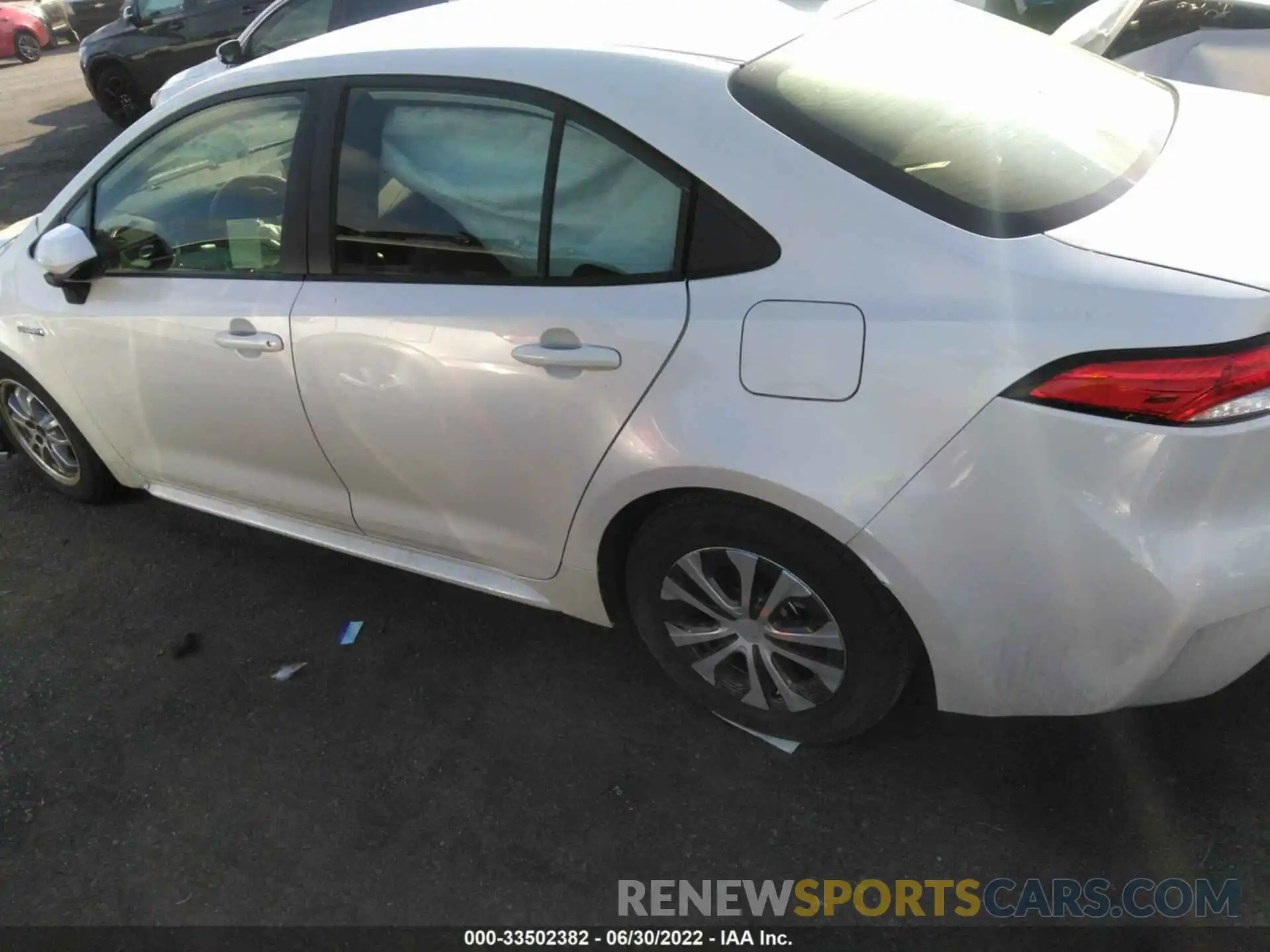 3 Photograph of a damaged car JTDEBRBE0LJ024360 TOYOTA COROLLA 2020