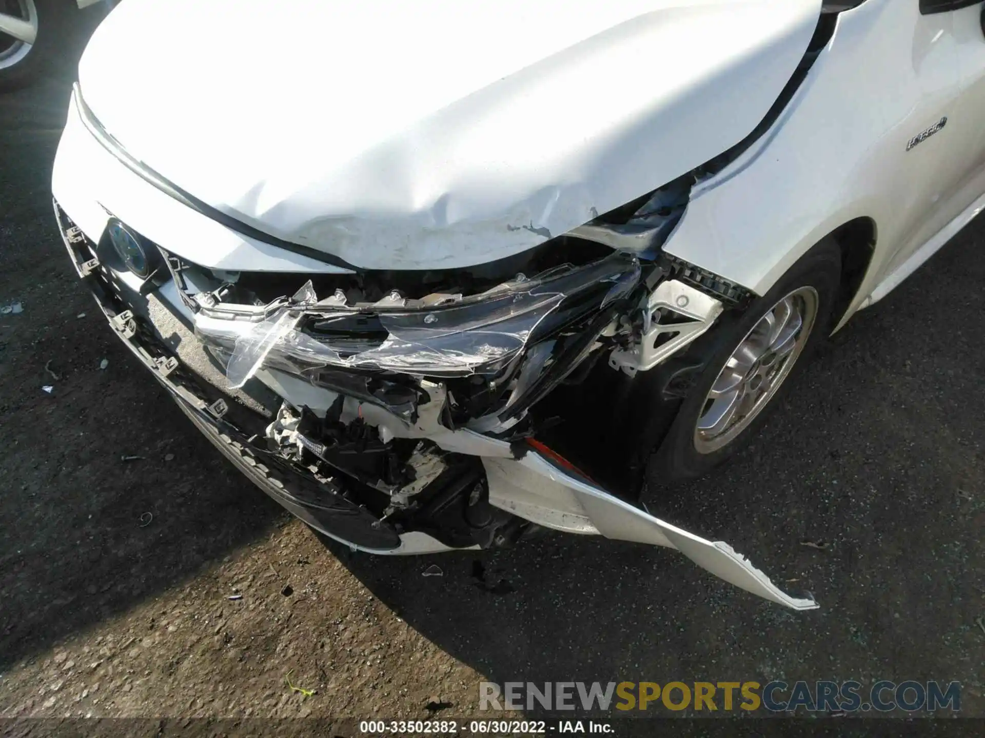 6 Photograph of a damaged car JTDEBRBE0LJ024360 TOYOTA COROLLA 2020