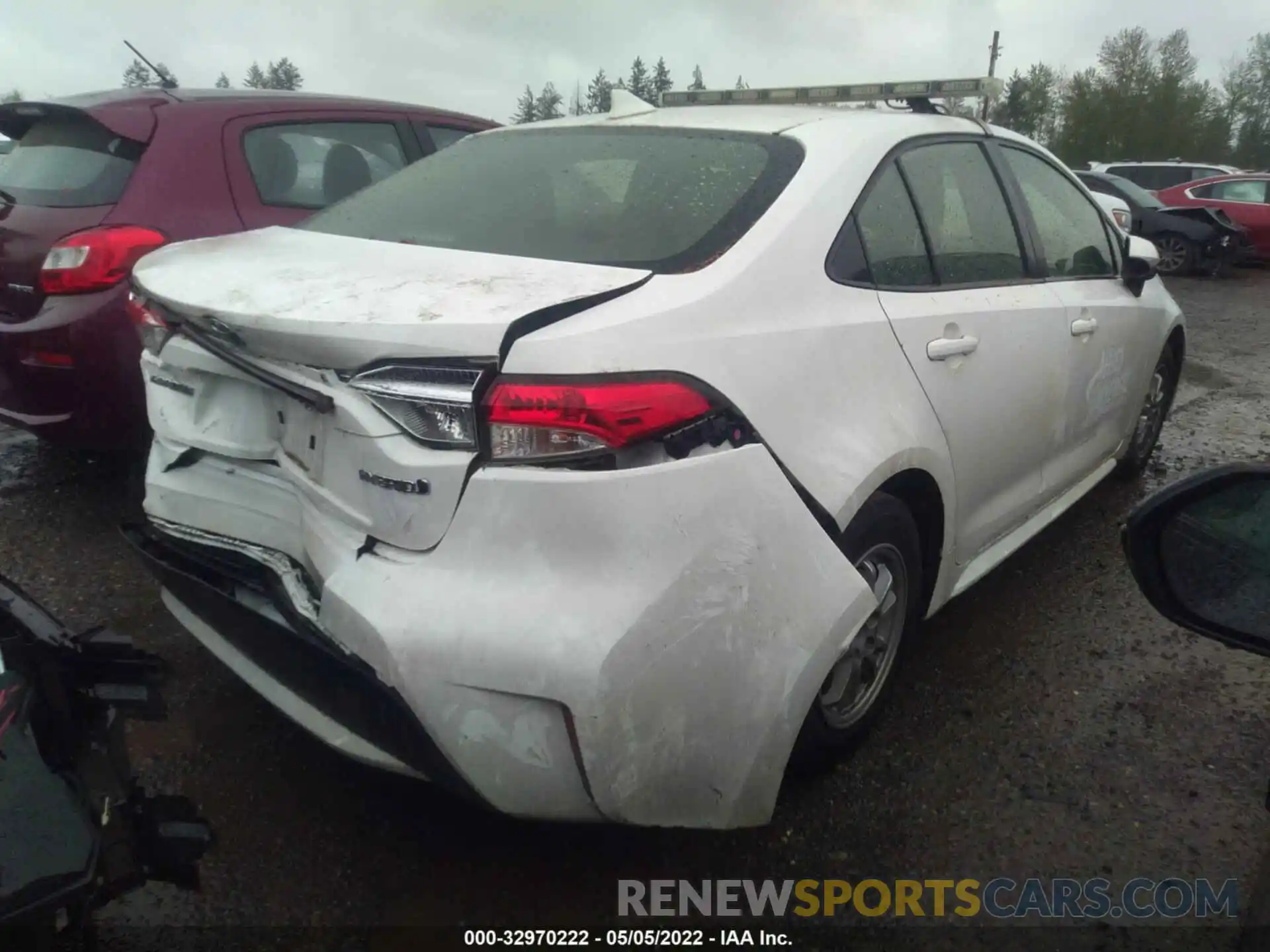 4 Photograph of a damaged car JTDEBRBE0LJ026612 TOYOTA COROLLA 2020