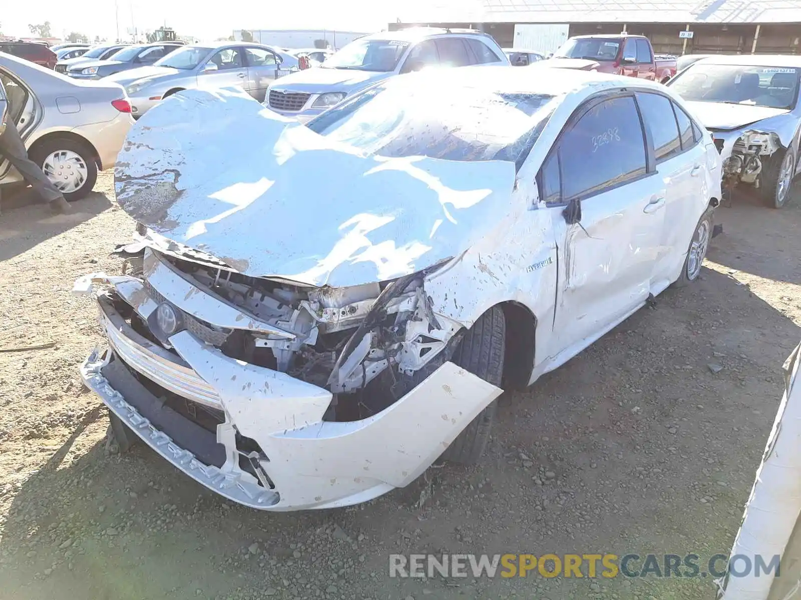 2 Photograph of a damaged car JTDEBRBE0LJ029851 TOYOTA COROLLA 2020