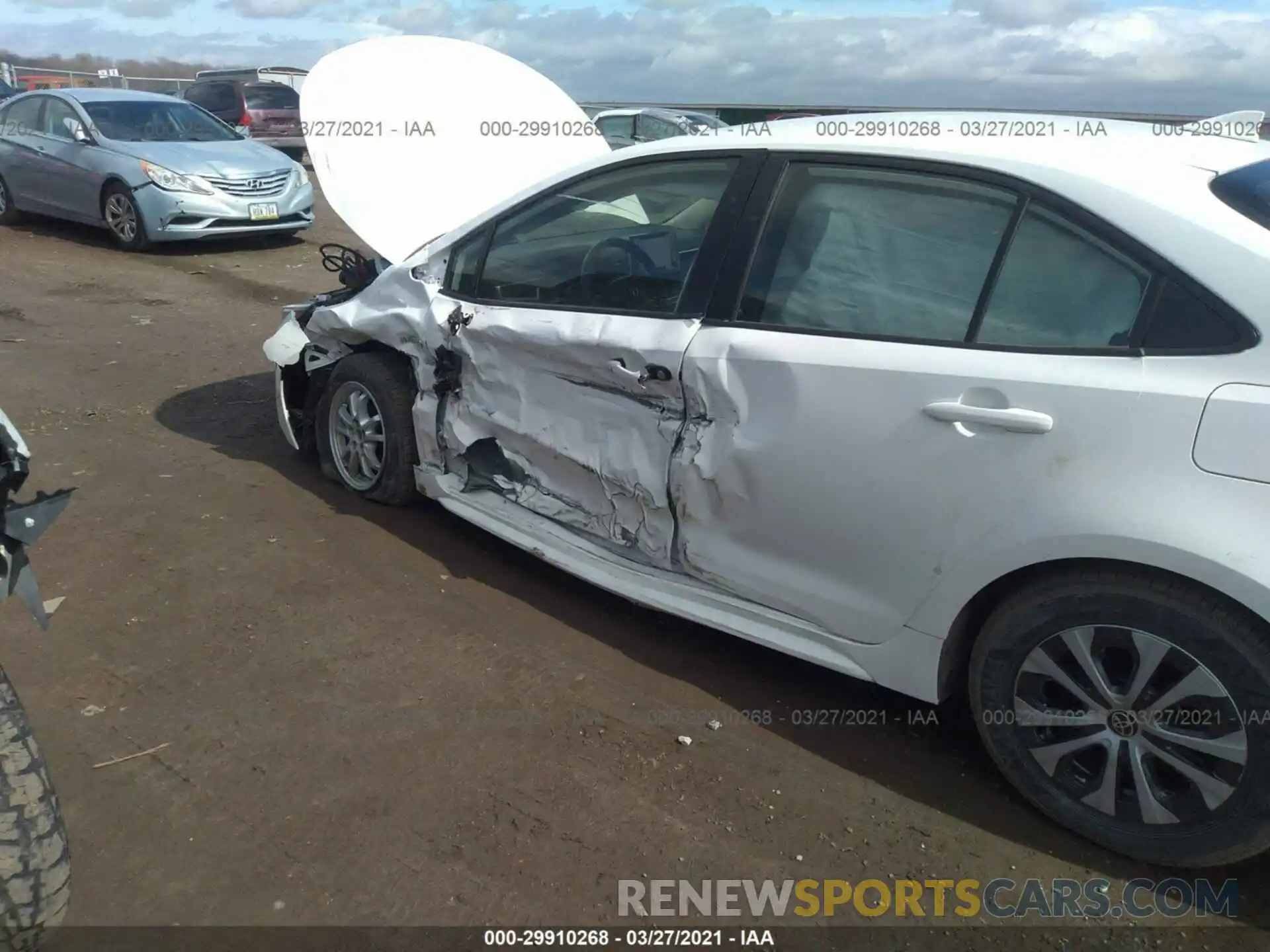 6 Photograph of a damaged car JTDEBRBE1LJ000410 TOYOTA COROLLA 2020
