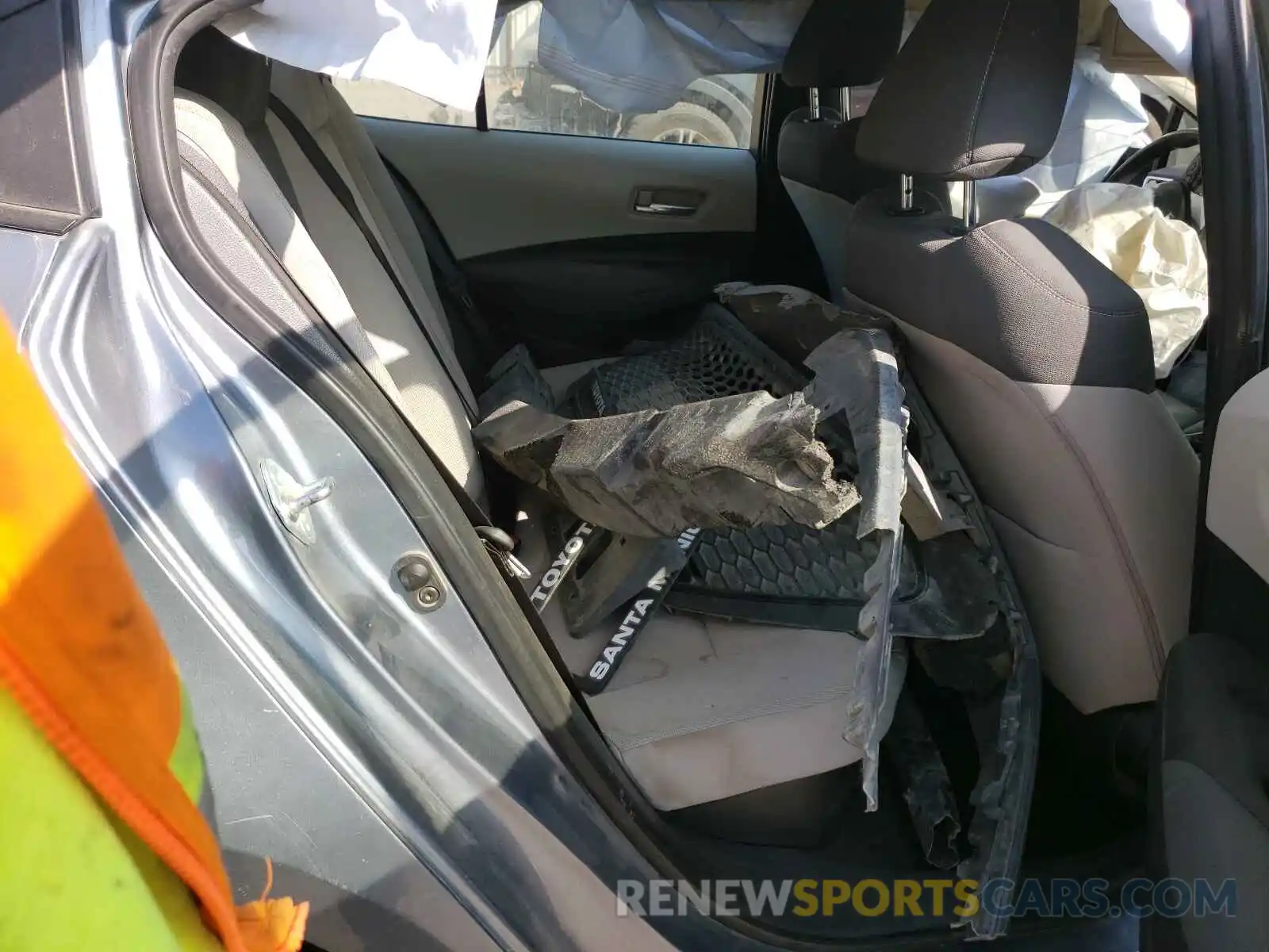 6 Photograph of a damaged car JTDEBRBE1LJ001895 TOYOTA COROLLA 2020