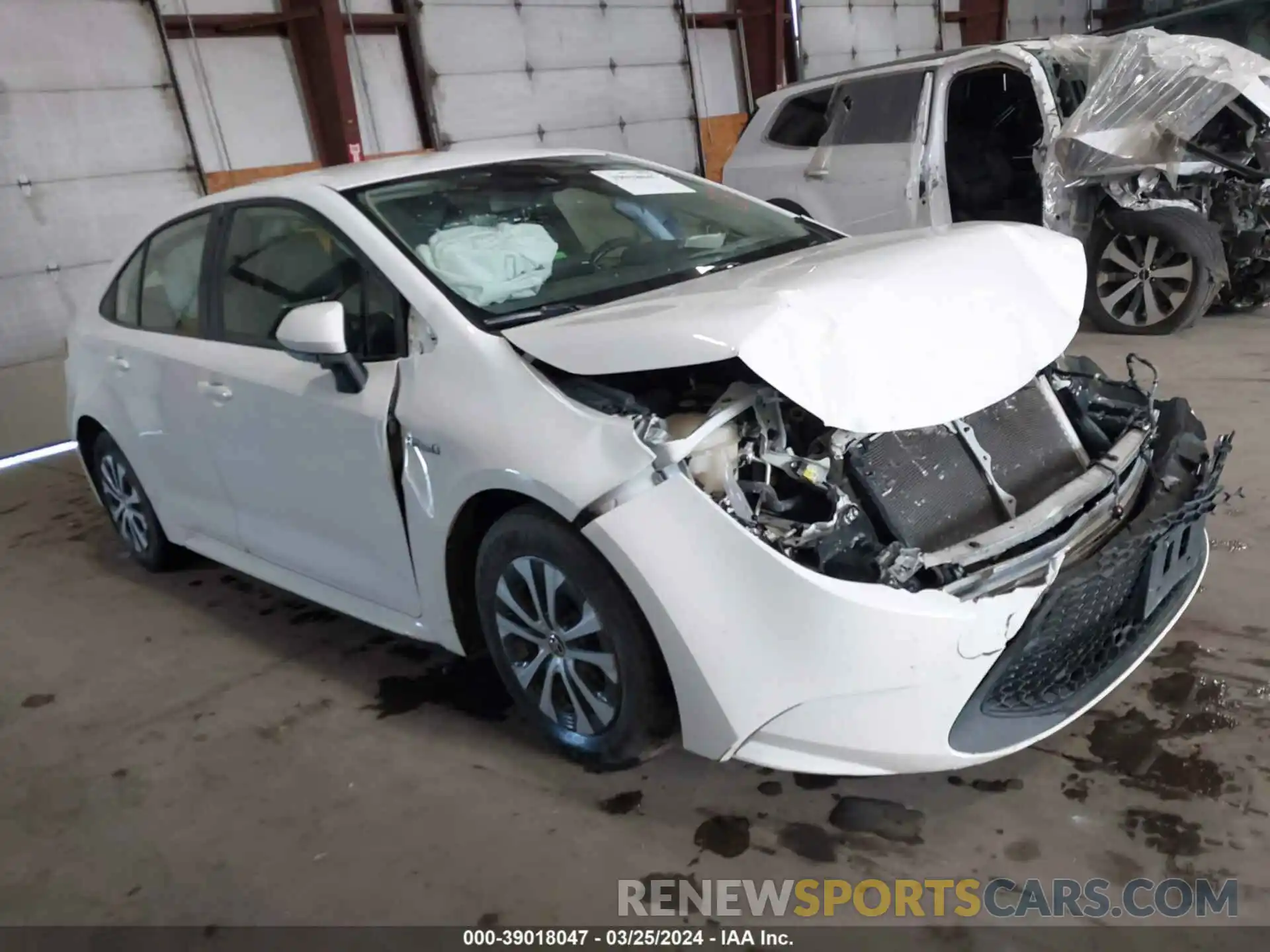 1 Photograph of a damaged car JTDEBRBE1LJ002884 TOYOTA COROLLA 2020