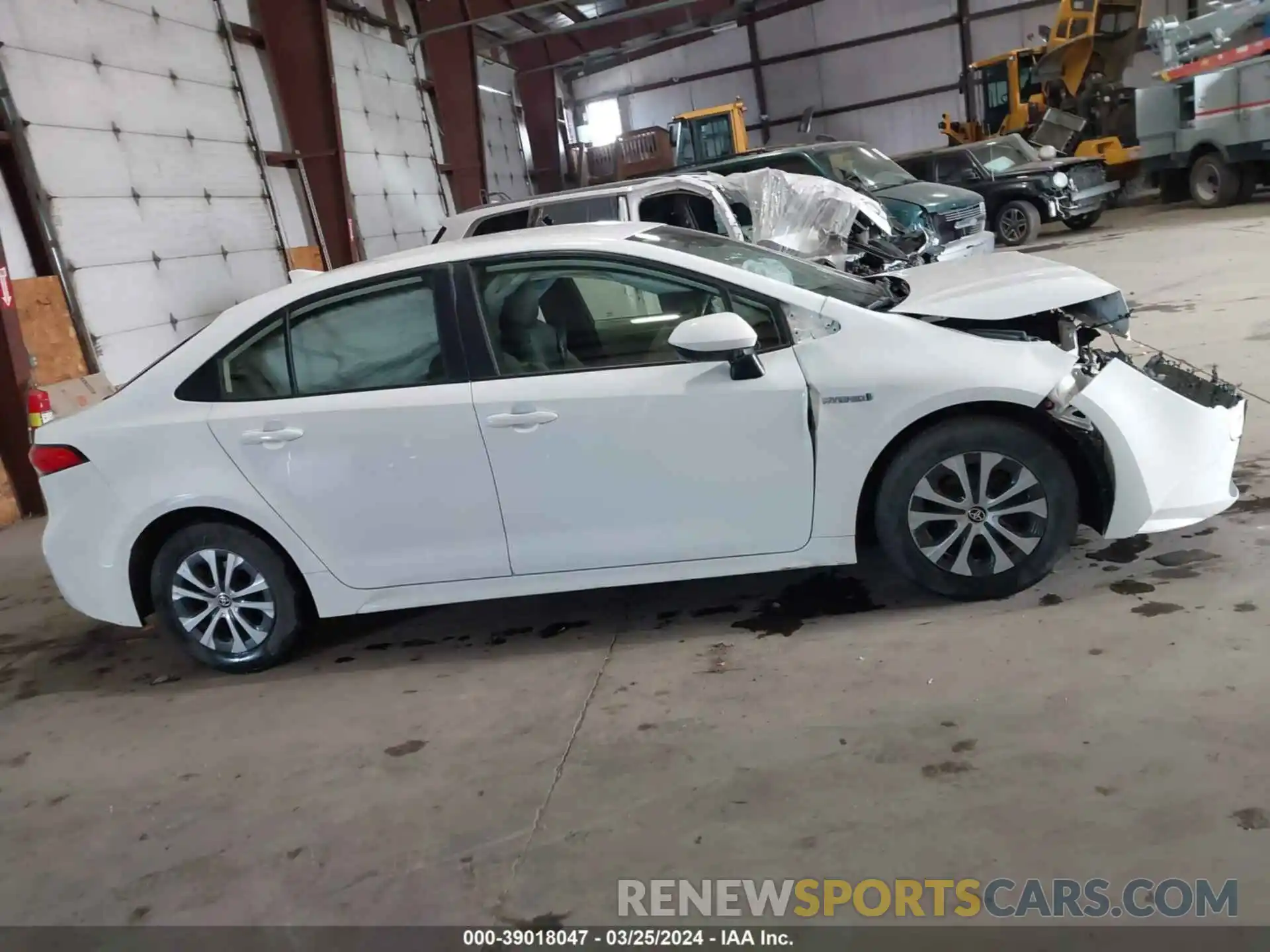 13 Photograph of a damaged car JTDEBRBE1LJ002884 TOYOTA COROLLA 2020