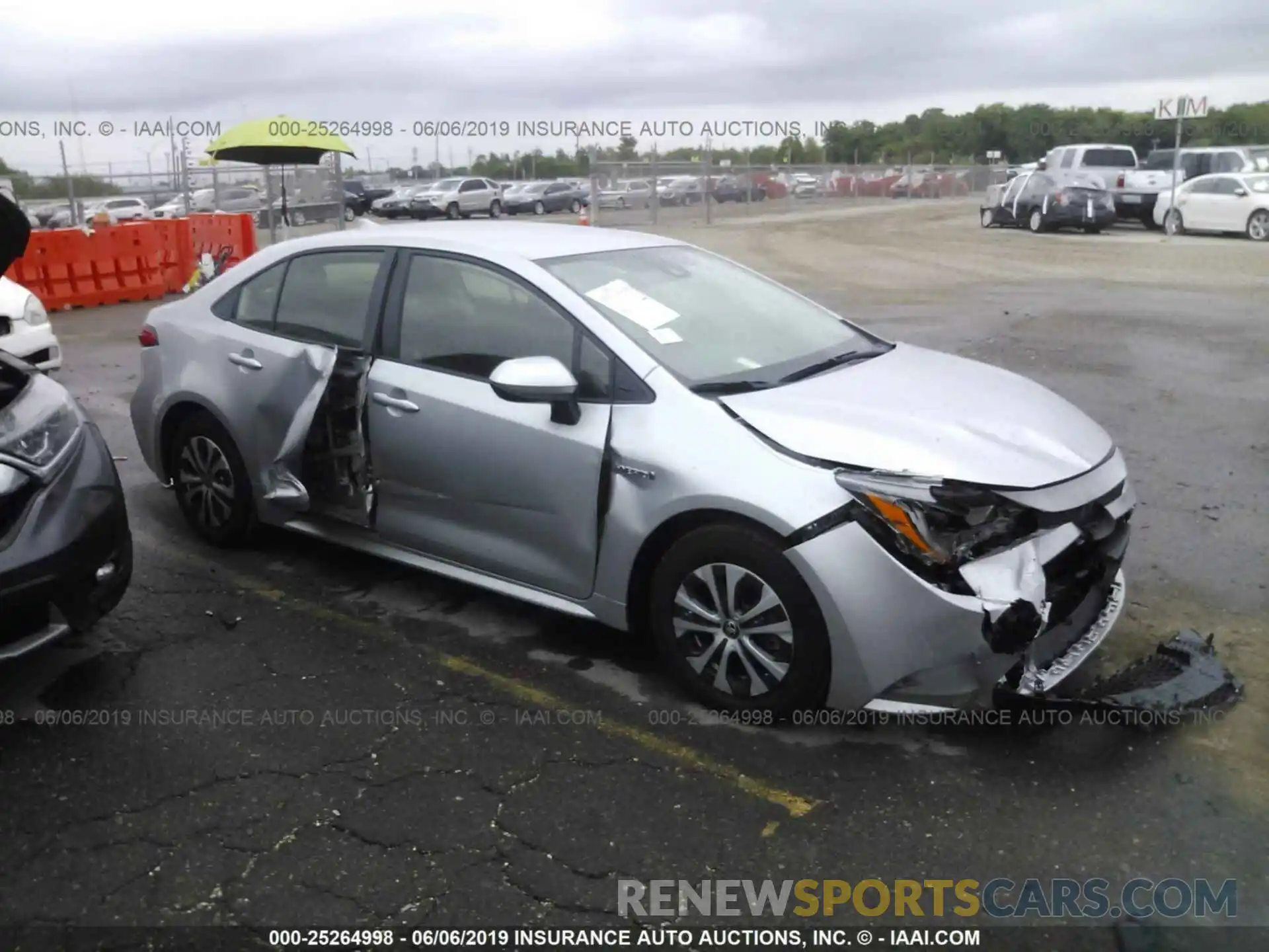 1 Photograph of a damaged car JTDEBRBE1LJ003131 TOYOTA COROLLA 2020