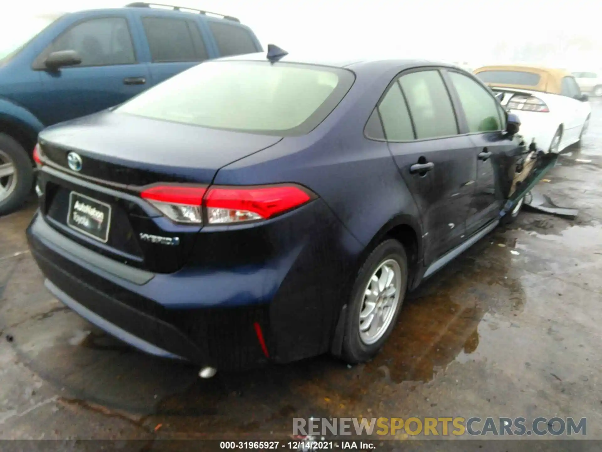 4 Photograph of a damaged car JTDEBRBE1LJ003176 TOYOTA COROLLA 2020