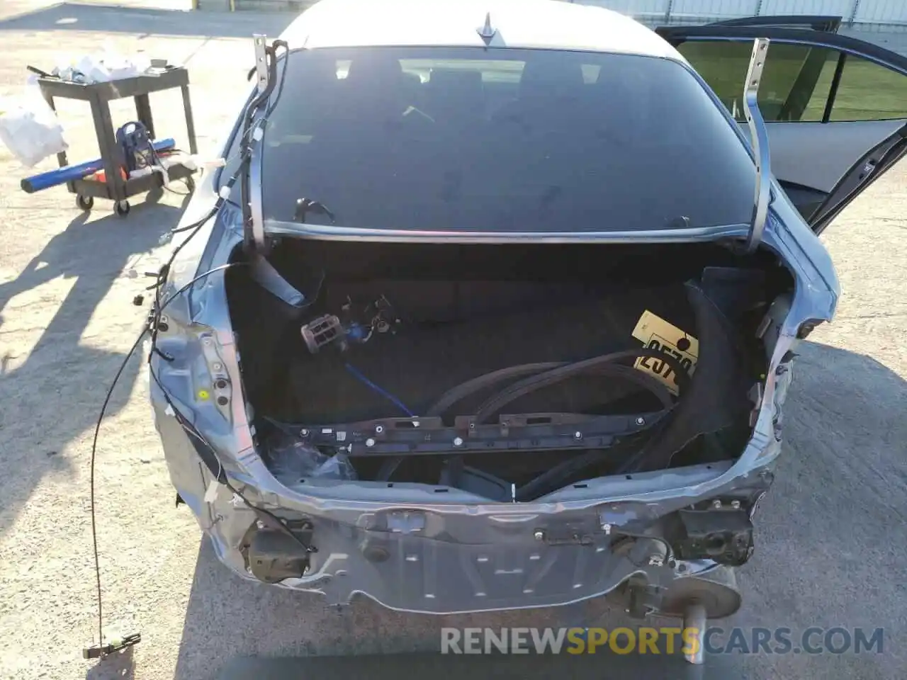 9 Photograph of a damaged car JTDEBRBE1LJ003419 TOYOTA COROLLA 2020