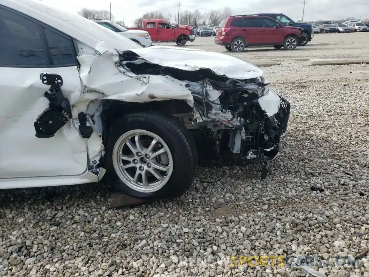 9 Photograph of a damaged car JTDEBRBE1LJ005056 TOYOTA COROLLA 2020