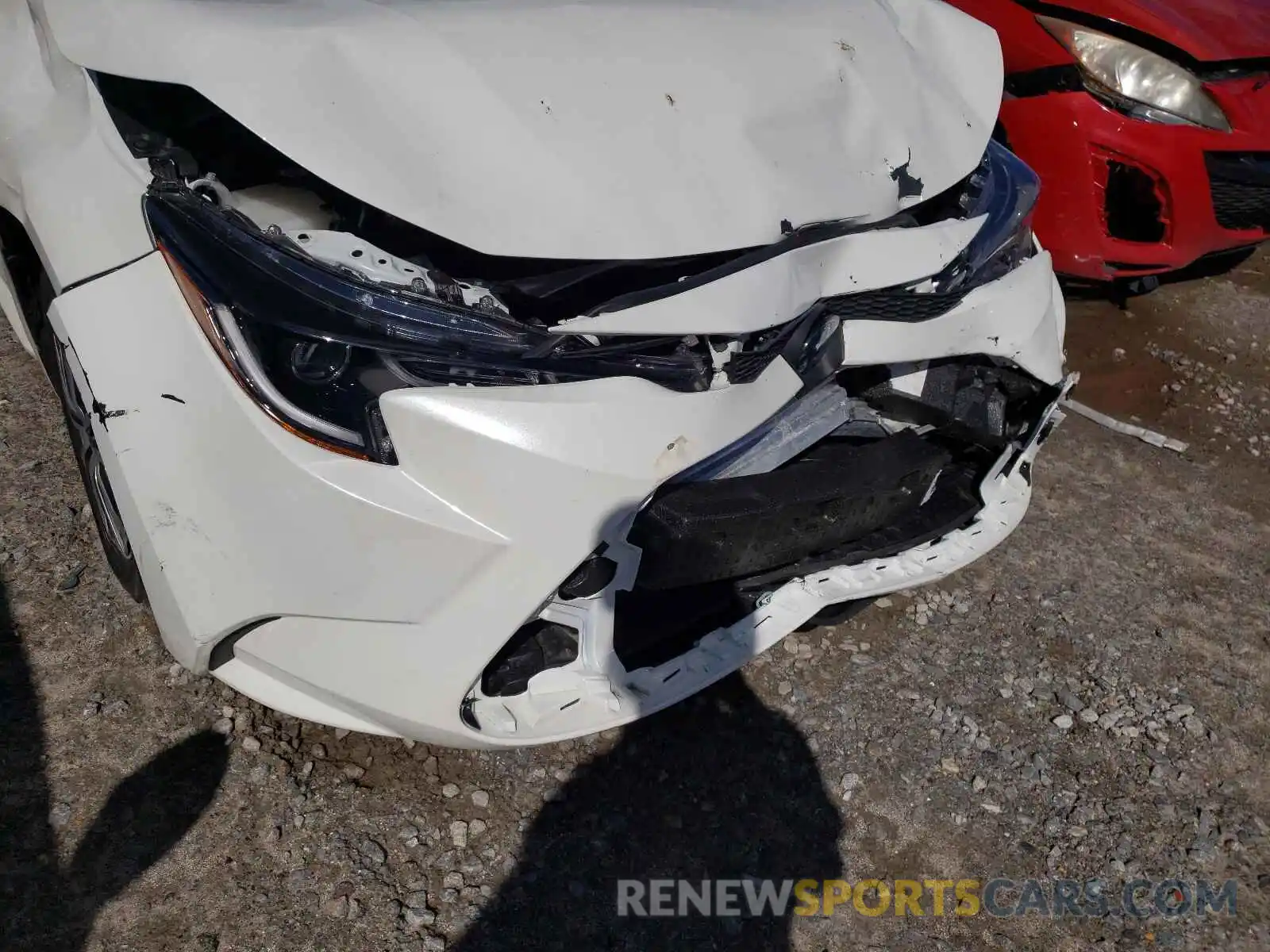 9 Photograph of a damaged car JTDEBRBE1LJ007860 TOYOTA COROLLA 2020