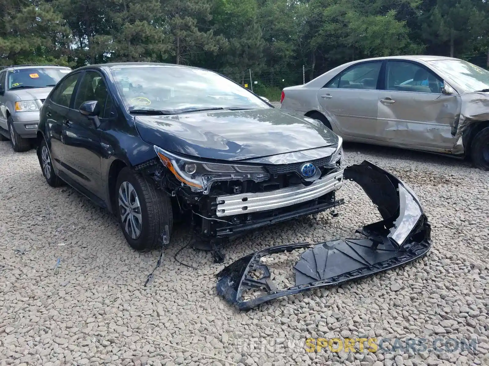 1 Photograph of a damaged car JTDEBRBE1LJ009415 TOYOTA COROLLA 2020