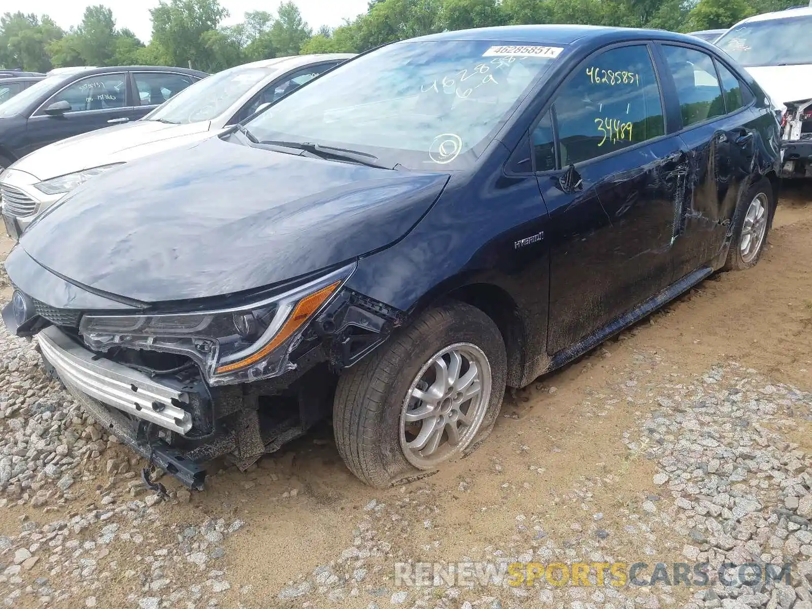 2 Photograph of a damaged car JTDEBRBE1LJ009415 TOYOTA COROLLA 2020