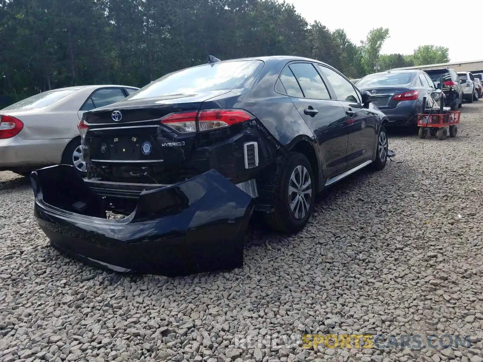 4 Photograph of a damaged car JTDEBRBE1LJ009415 TOYOTA COROLLA 2020