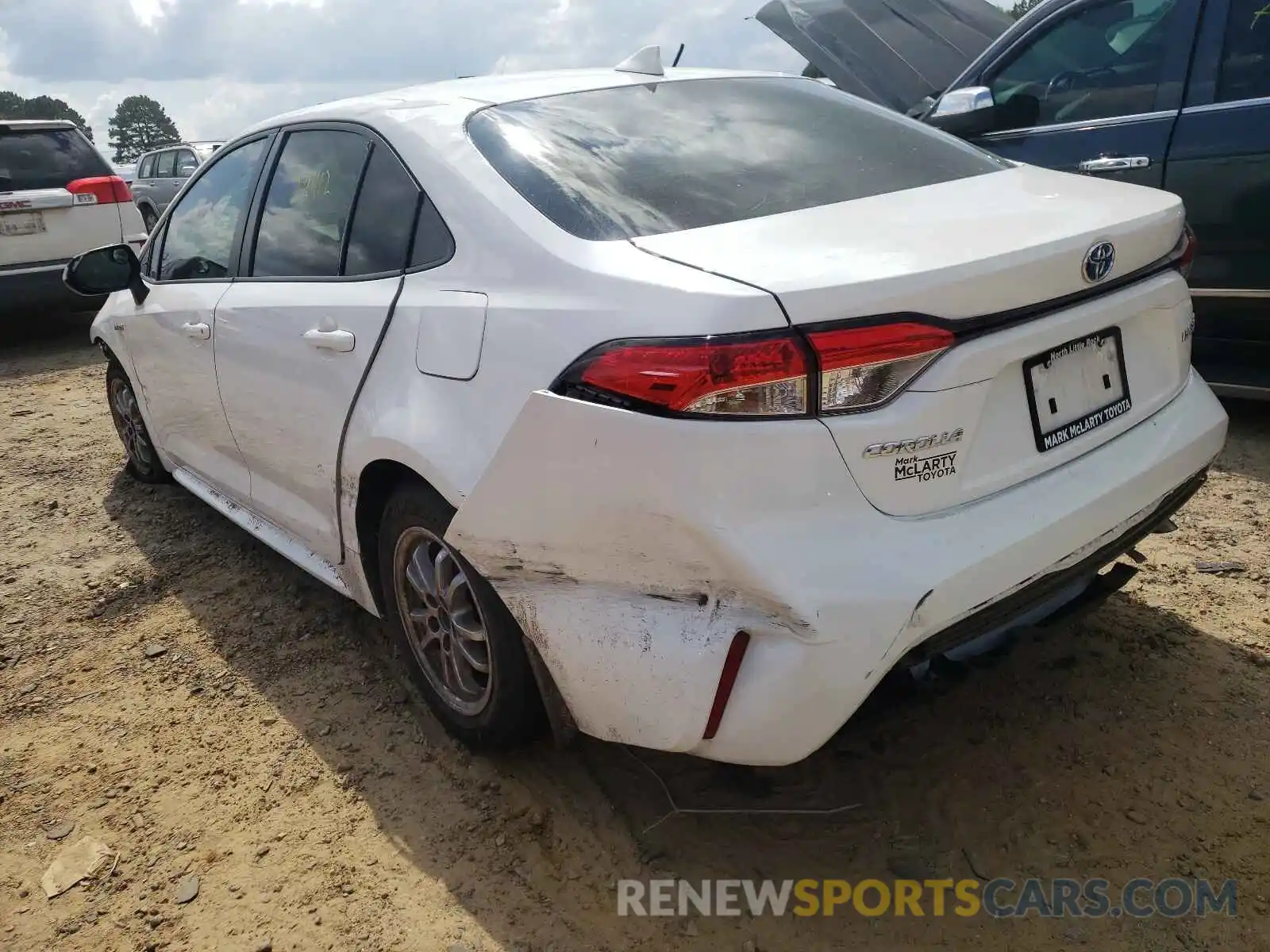 3 Photograph of a damaged car JTDEBRBE1LJ011164 TOYOTA COROLLA 2020