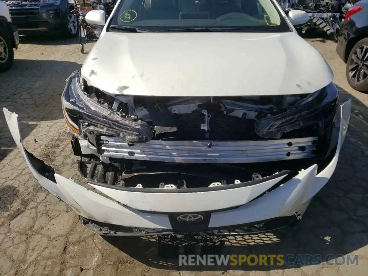 9 Photograph of a damaged car JTDEBRBE1LJ012475 TOYOTA COROLLA 2020