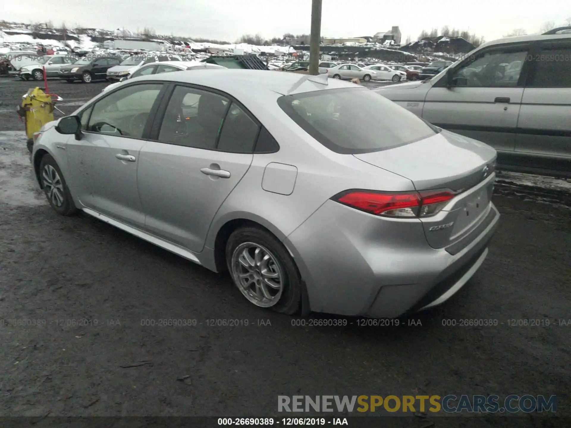 3 Photograph of a damaged car JTDEBRBE1LJ014601 TOYOTA COROLLA 2020