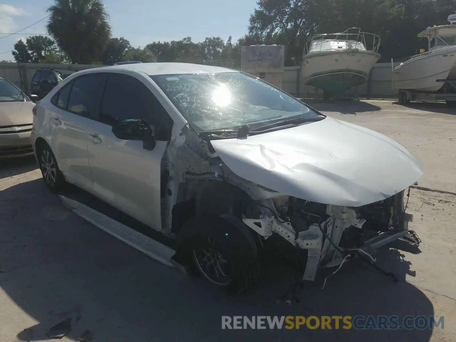 1 Photograph of a damaged car JTDEBRBE1LJ015506 TOYOTA COROLLA 2020