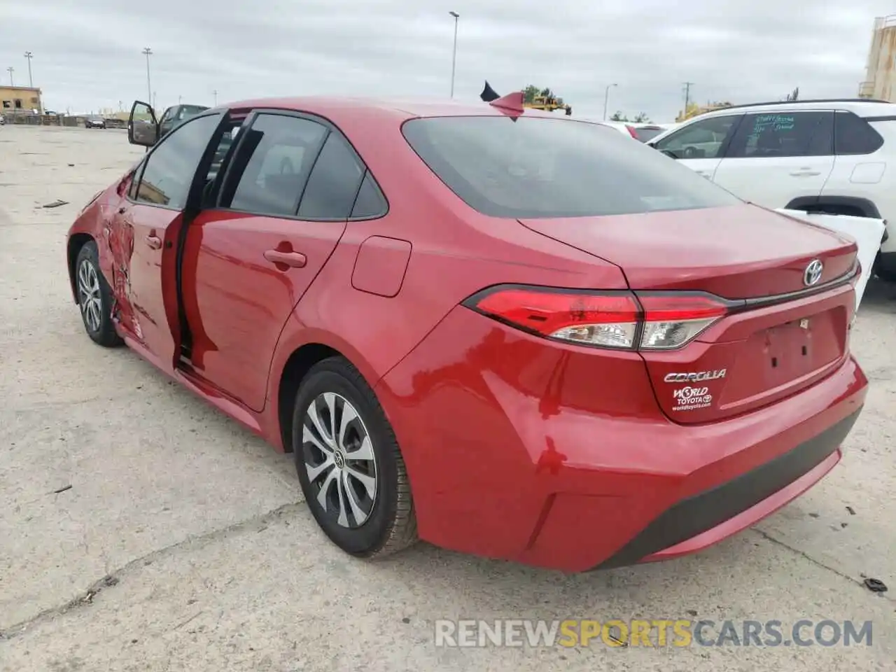 3 Photograph of a damaged car JTDEBRBE1LJ016168 TOYOTA COROLLA 2020