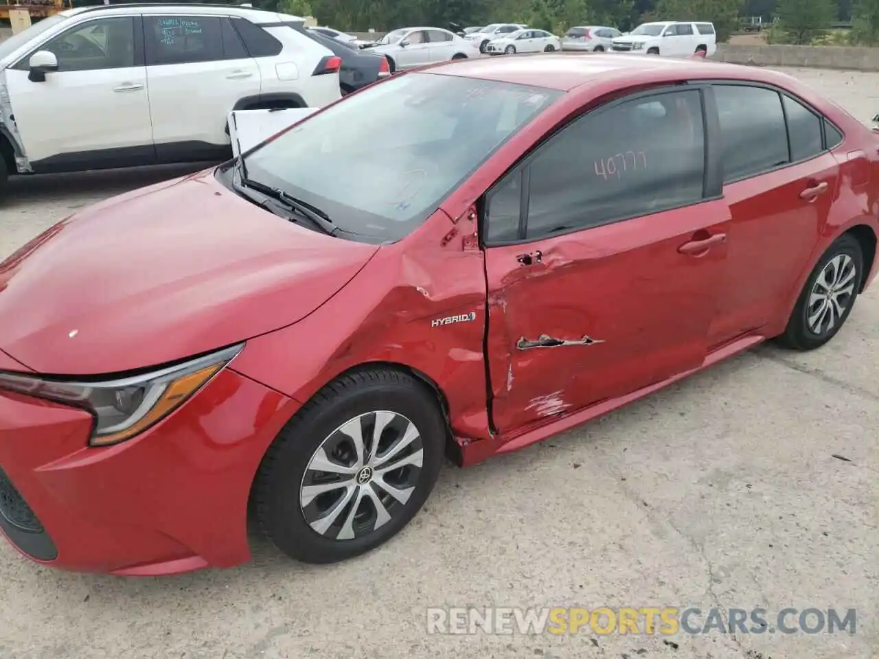 9 Photograph of a damaged car JTDEBRBE1LJ016168 TOYOTA COROLLA 2020