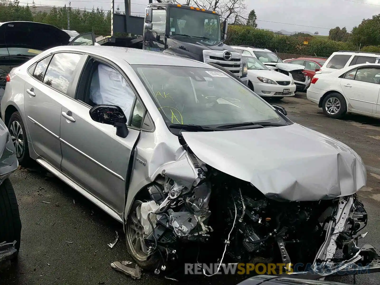 1 Photograph of a damaged car JTDEBRBE2LJ001856 TOYOTA COROLLA 2020