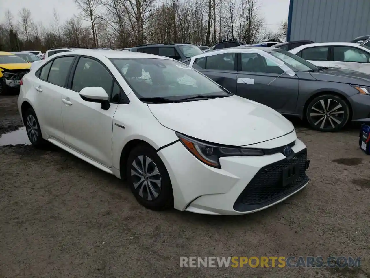 1 Photograph of a damaged car JTDEBRBE2LJ003185 TOYOTA COROLLA 2020