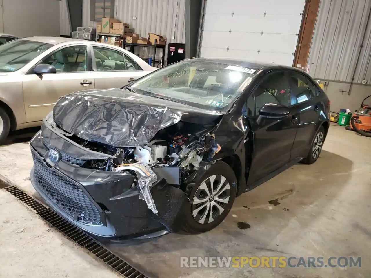 2 Photograph of a damaged car JTDEBRBE2LJ009133 TOYOTA COROLLA 2020