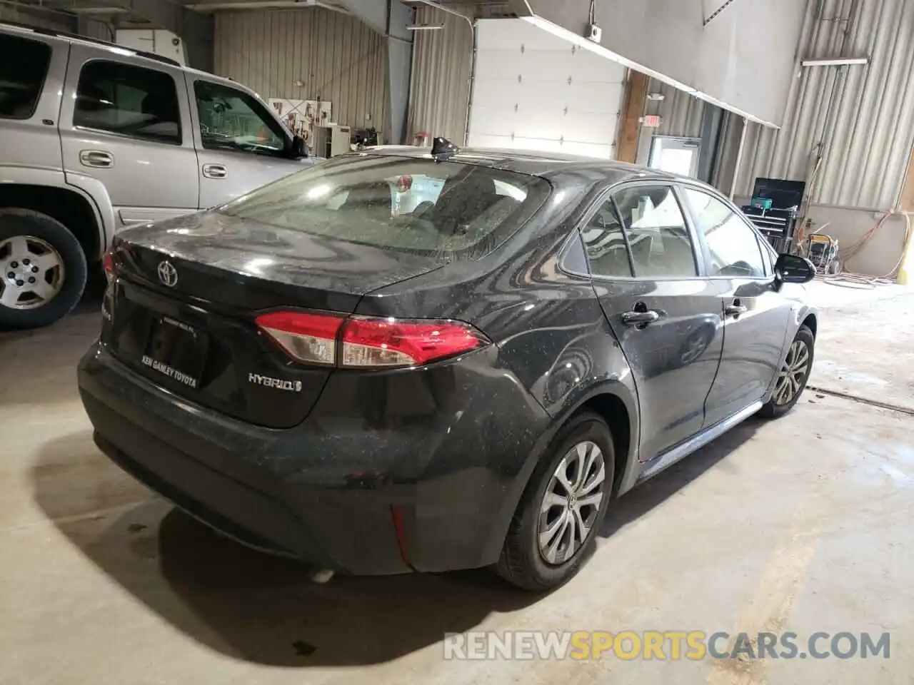 4 Photograph of a damaged car JTDEBRBE2LJ009133 TOYOTA COROLLA 2020