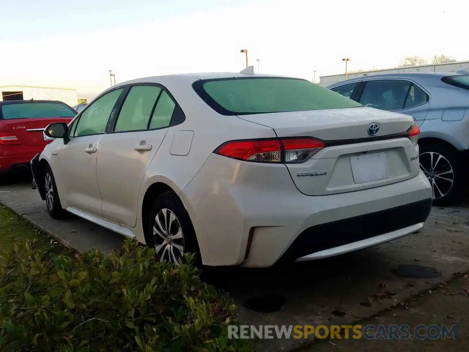 3 Photograph of a damaged car JTDEBRBE2LJ010637 TOYOTA COROLLA 2020