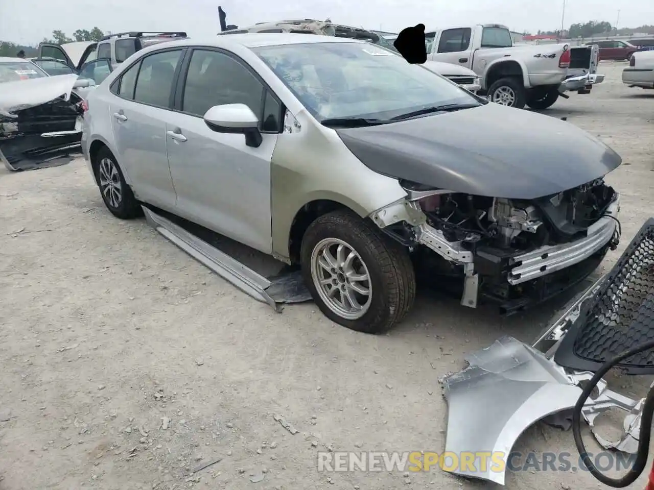 1 Photograph of a damaged car JTDEBRBE2LJ011206 TOYOTA COROLLA 2020