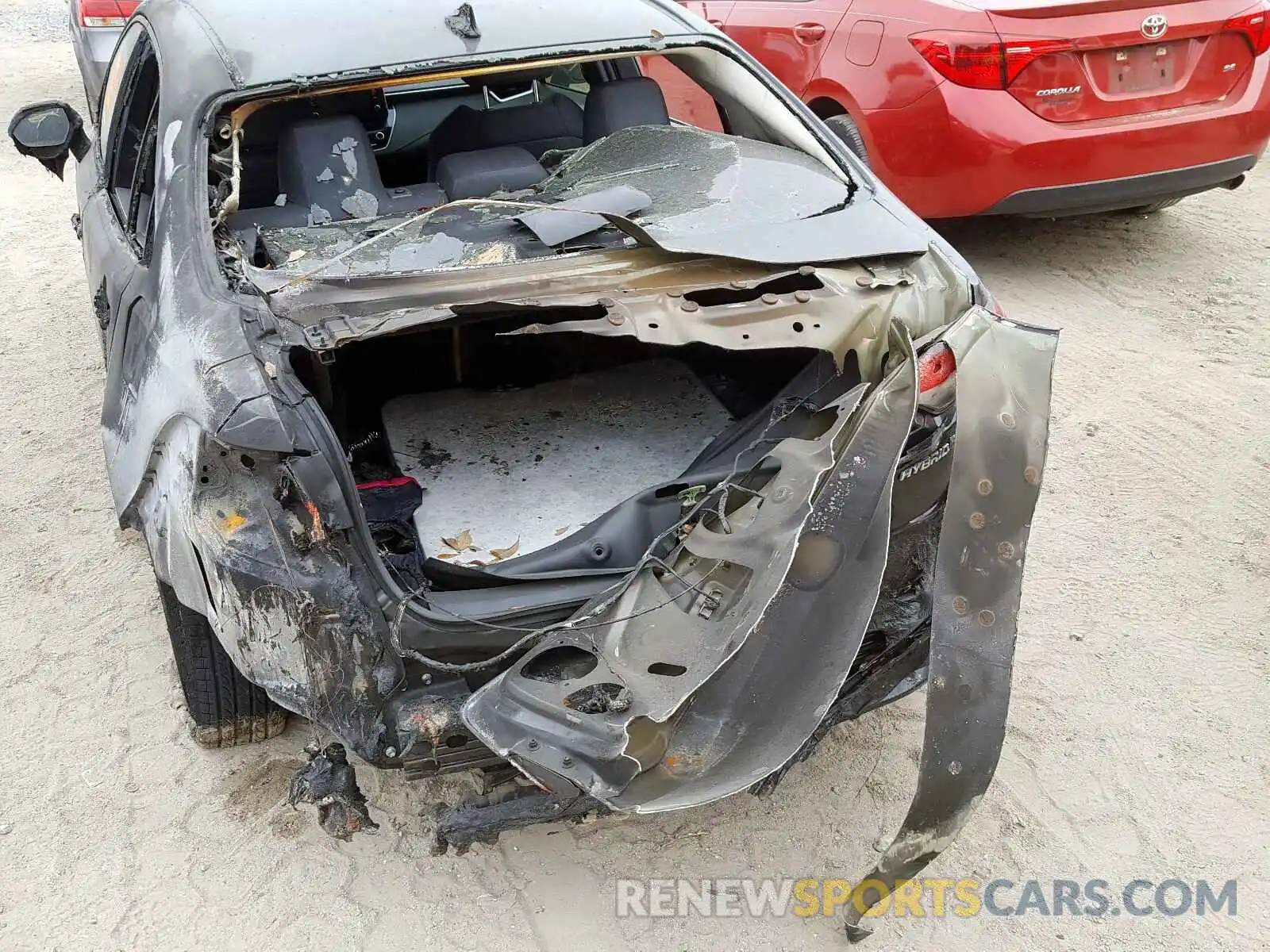 9 Photograph of a damaged car JTDEBRBE2LJ012291 TOYOTA COROLLA 2020