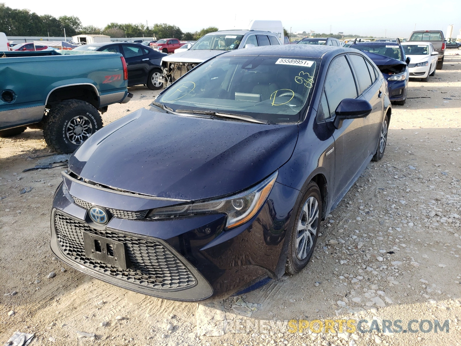 2 Photograph of a damaged car JTDEBRBE2LJ013084 TOYOTA COROLLA 2020