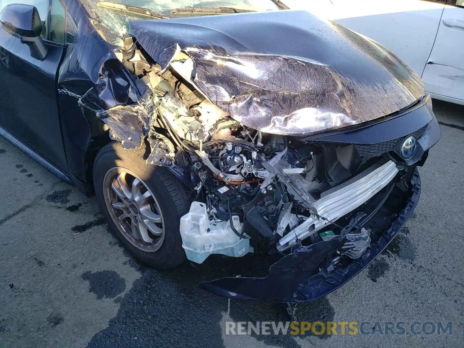 9 Photograph of a damaged car JTDEBRBE2LJ014753 TOYOTA COROLLA 2020