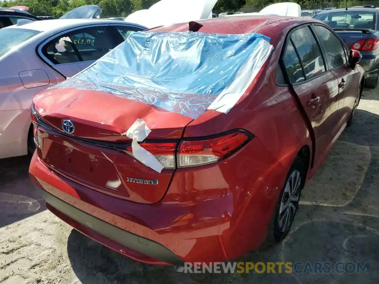 4 Photograph of a damaged car JTDEBRBE2LJ015238 TOYOTA COROLLA 2020