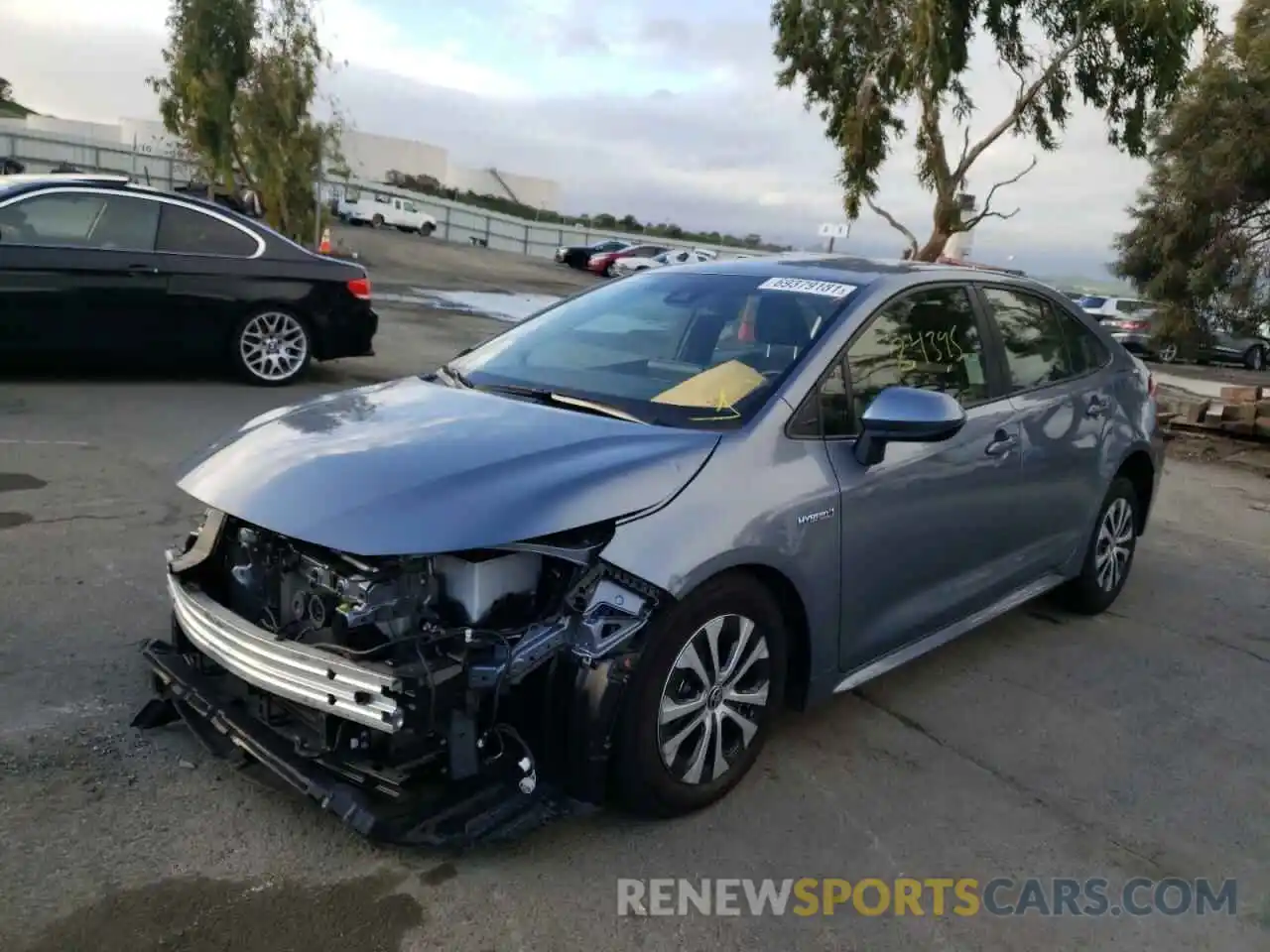 2 Photograph of a damaged car JTDEBRBE2LJ015384 TOYOTA COROLLA 2020