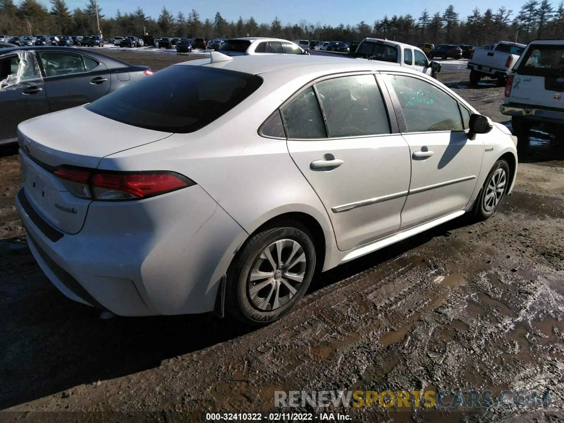 4 Photograph of a damaged car JTDEBRBE2LJ017944 TOYOTA COROLLA 2020