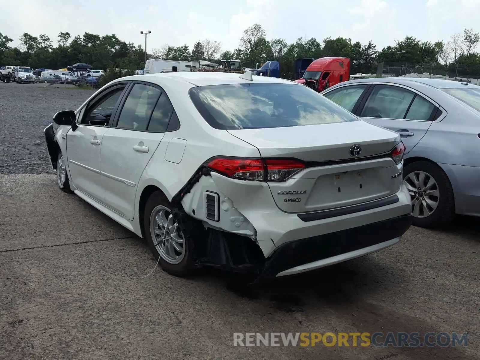 3 Photograph of a damaged car JTDEBRBE2LJ018110 TOYOTA COROLLA 2020