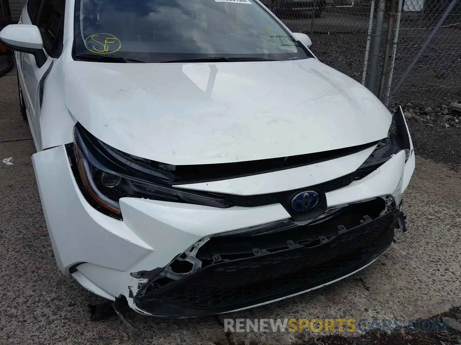 9 Photograph of a damaged car JTDEBRBE2LJ018110 TOYOTA COROLLA 2020