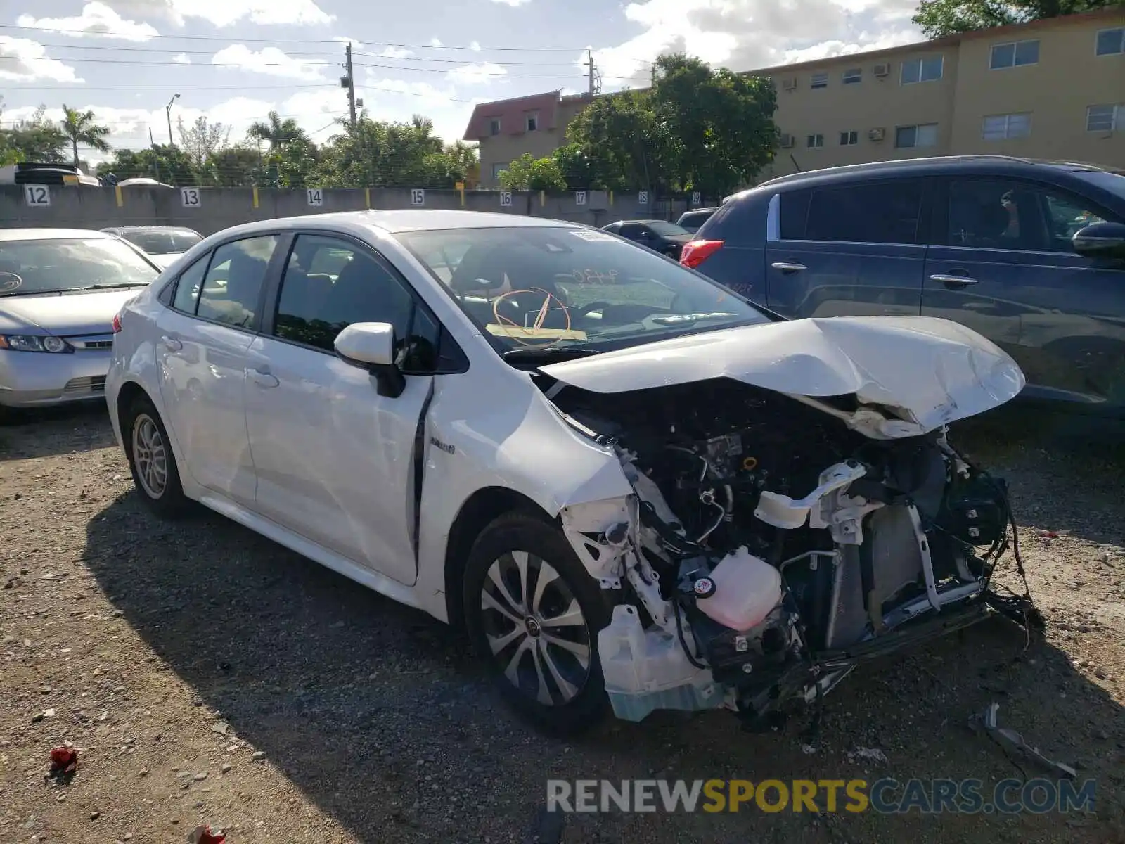 1 Photograph of a damaged car JTDEBRBE2LJ028720 TOYOTA COROLLA 2020