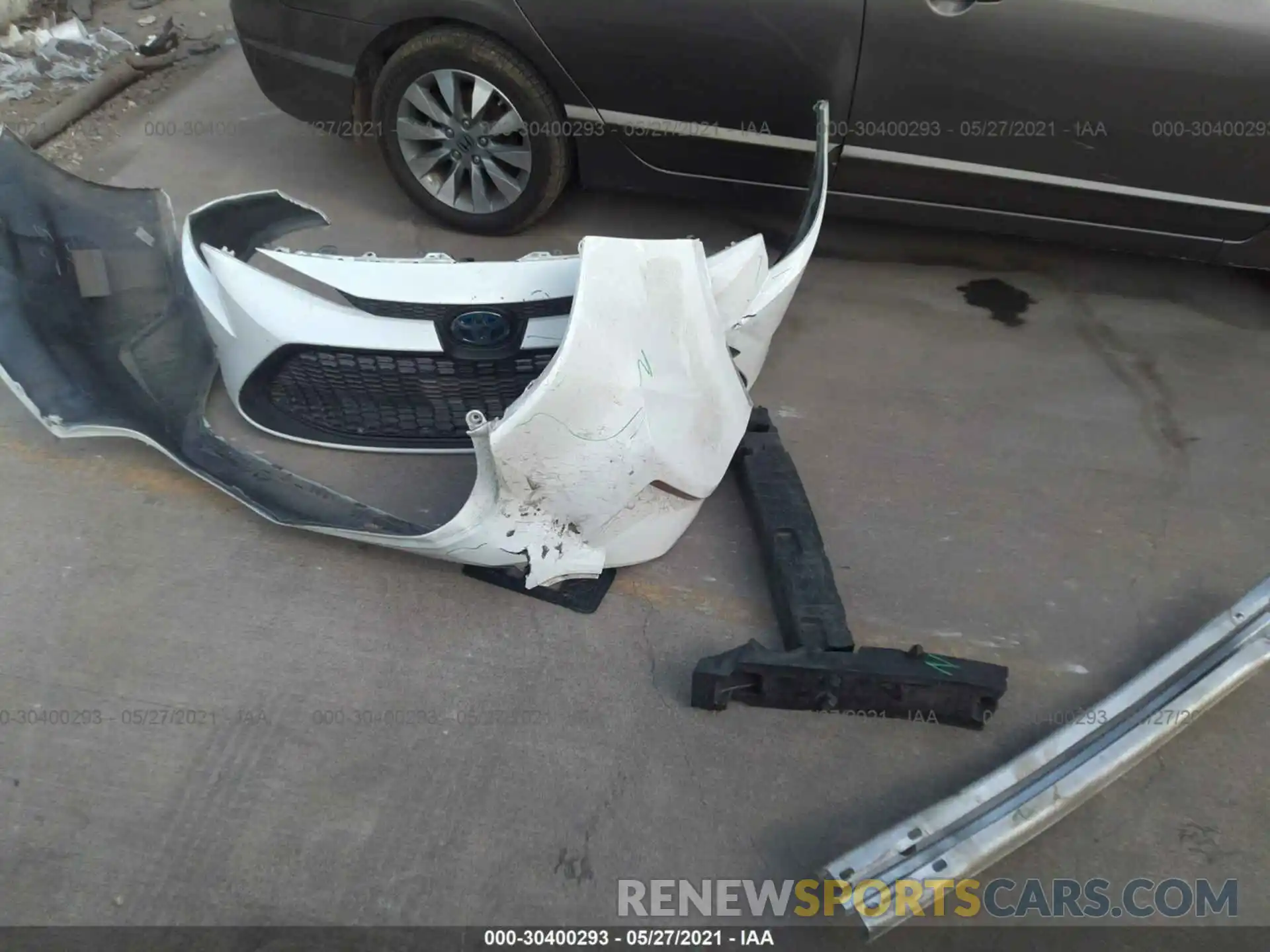 12 Photograph of a damaged car JTDEBRBE3LJ003499 TOYOTA COROLLA 2020