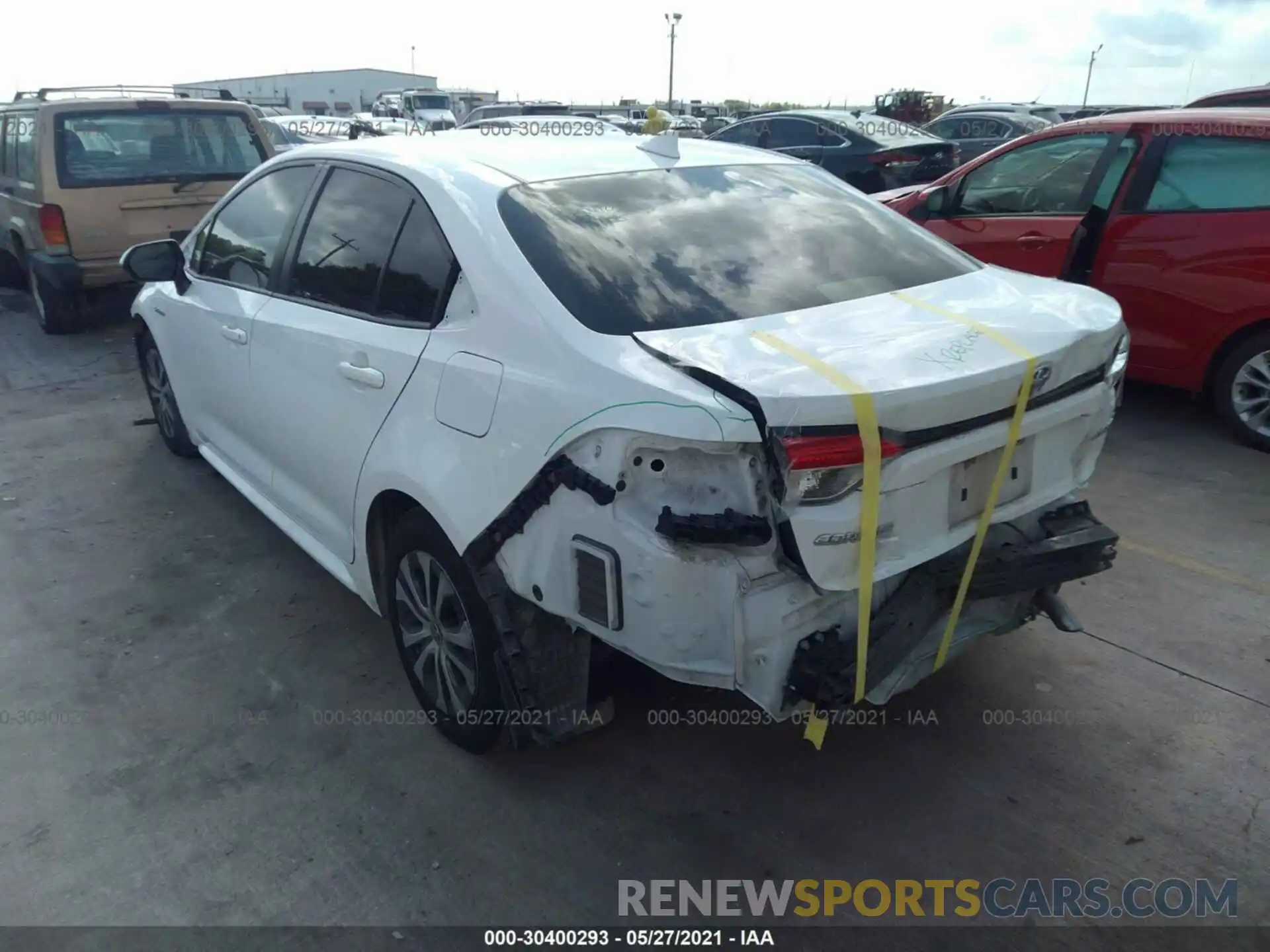 3 Photograph of a damaged car JTDEBRBE3LJ003499 TOYOTA COROLLA 2020