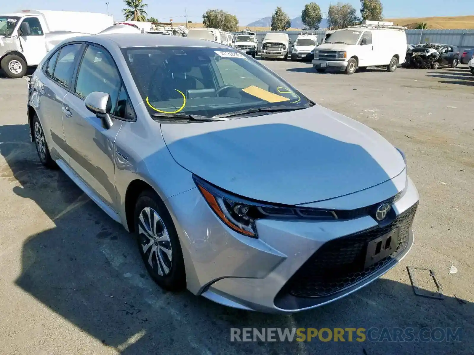 1 Photograph of a damaged car JTDEBRBE3LJ008959 TOYOTA COROLLA 2020