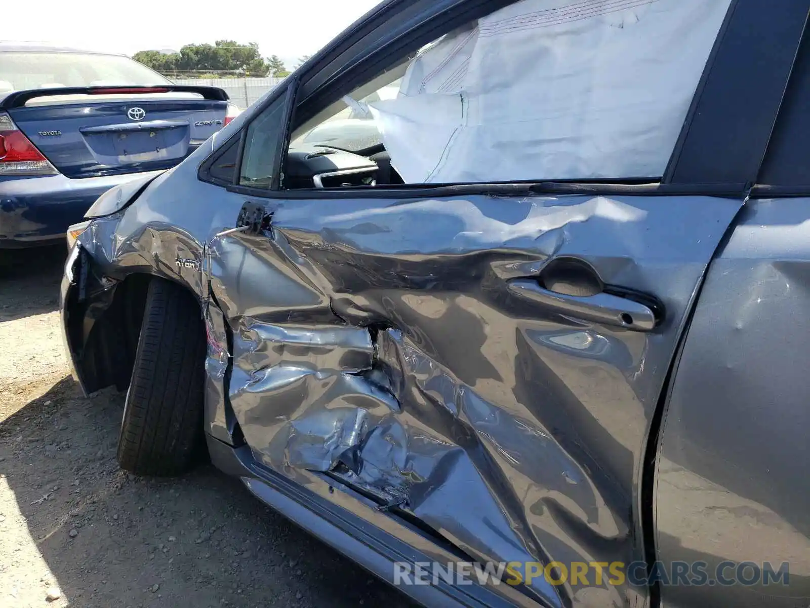 10 Photograph of a damaged car JTDEBRBE3LJ013157 TOYOTA COROLLA 2020