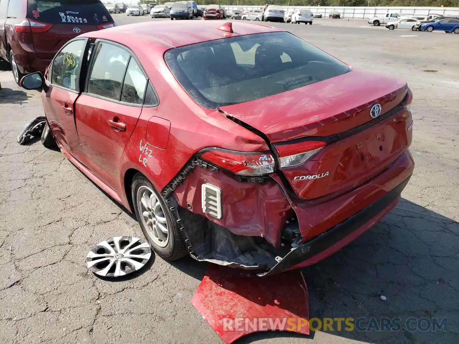 3 Photograph of a damaged car JTDEBRBE3LJ024238 TOYOTA COROLLA 2020