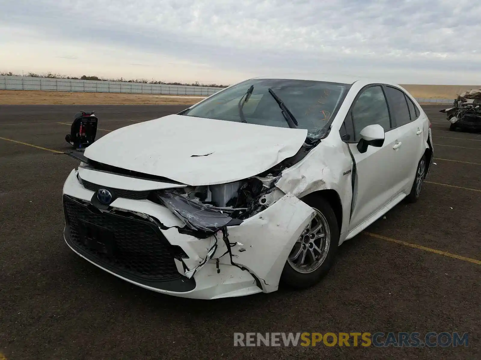 2 Photograph of a damaged car JTDEBRBE4LJ011577 TOYOTA COROLLA 2020