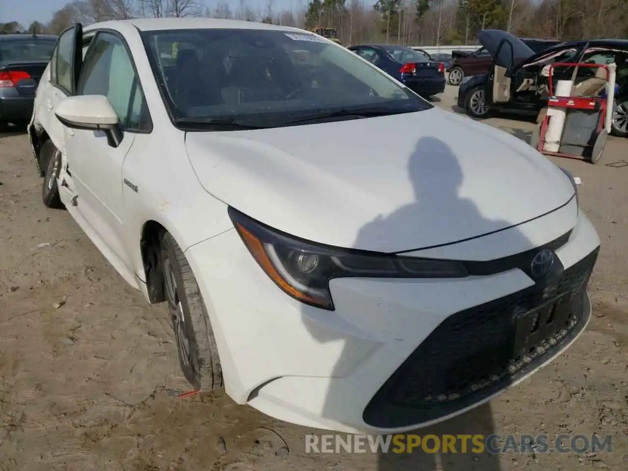 1 Photograph of a damaged car JTDEBRBE4LJ013698 TOYOTA COROLLA 2020