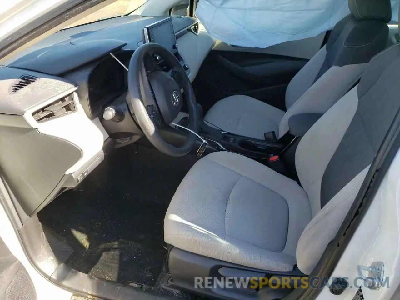 5 Photograph of a damaged car JTDEBRBE4LJ013698 TOYOTA COROLLA 2020