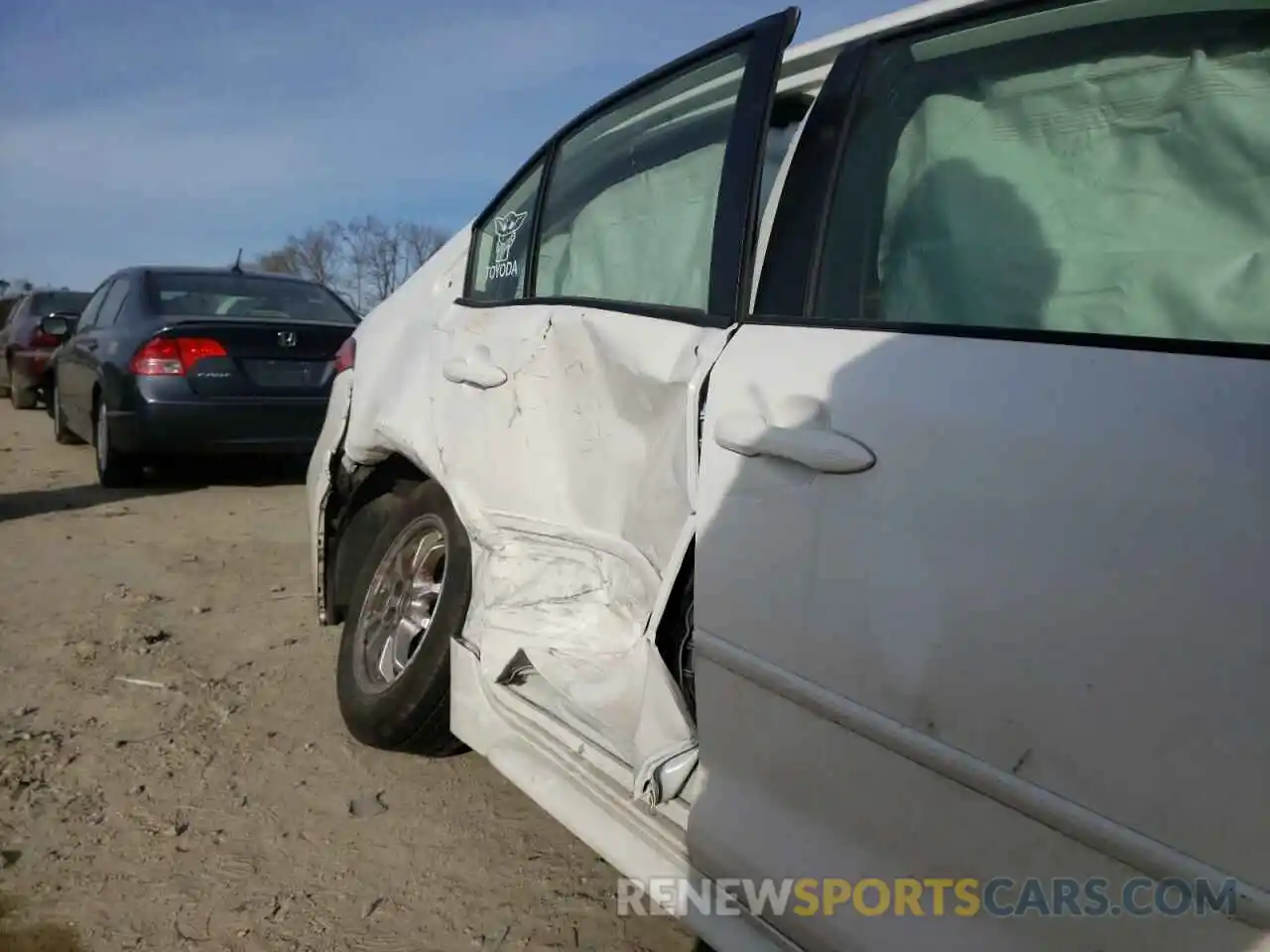 9 Photograph of a damaged car JTDEBRBE4LJ013698 TOYOTA COROLLA 2020