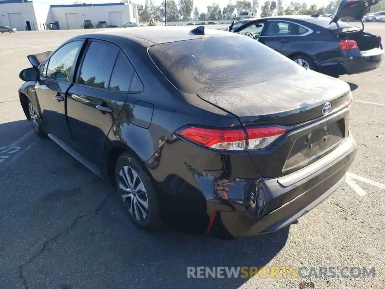 3 Photograph of a damaged car JTDEBRBE4LJ014799 TOYOTA COROLLA 2020