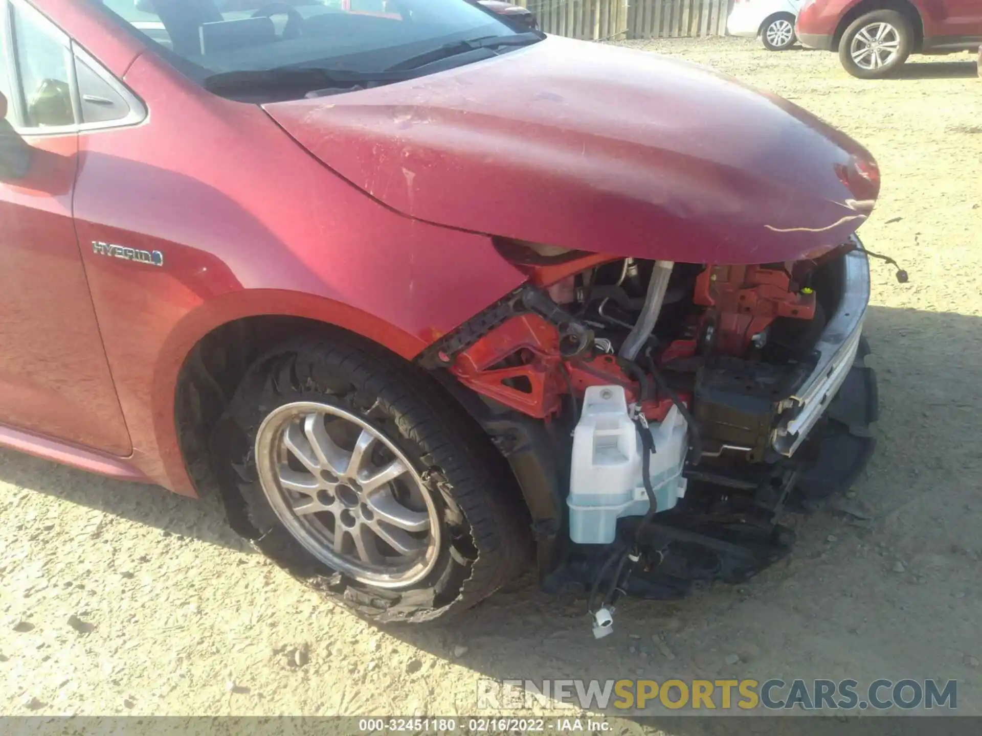 6 Photograph of a damaged car JTDEBRBE4LJ016133 TOYOTA COROLLA 2020