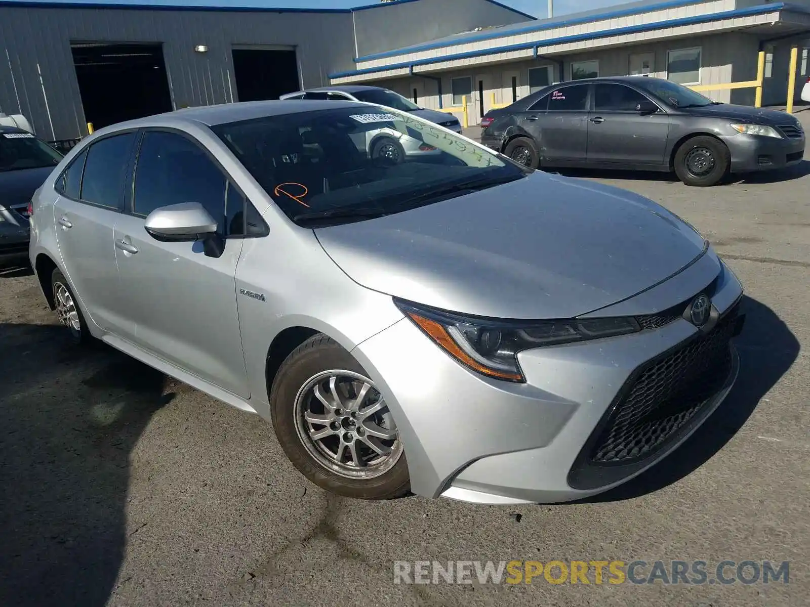 1 Photograph of a damaged car JTDEBRBE4LJ016567 TOYOTA COROLLA 2020